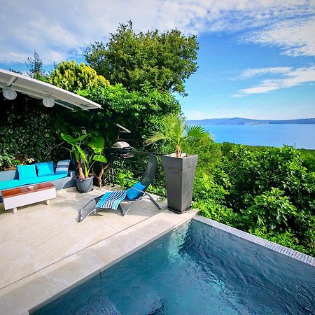 Art Gallery House With A Small Relaxing Pool Crikvenica Bagian luar foto