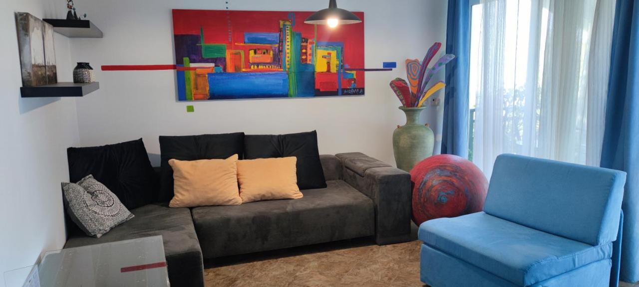 Art Gallery House With A Small Relaxing Pool Crikvenica Bagian luar foto