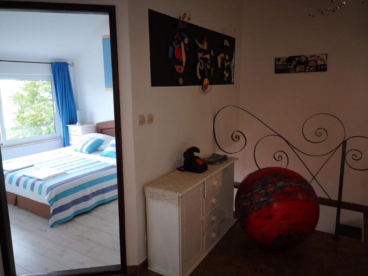 Art Gallery House With A Small Relaxing Pool Crikvenica Bagian luar foto