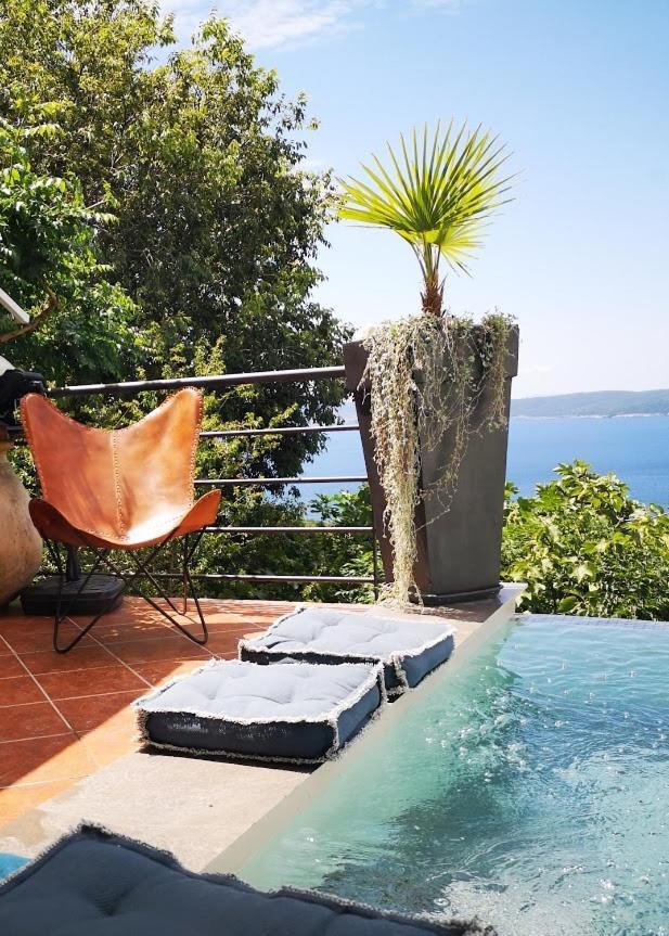 Art Gallery House With A Small Relaxing Pool Crikvenica Bagian luar foto